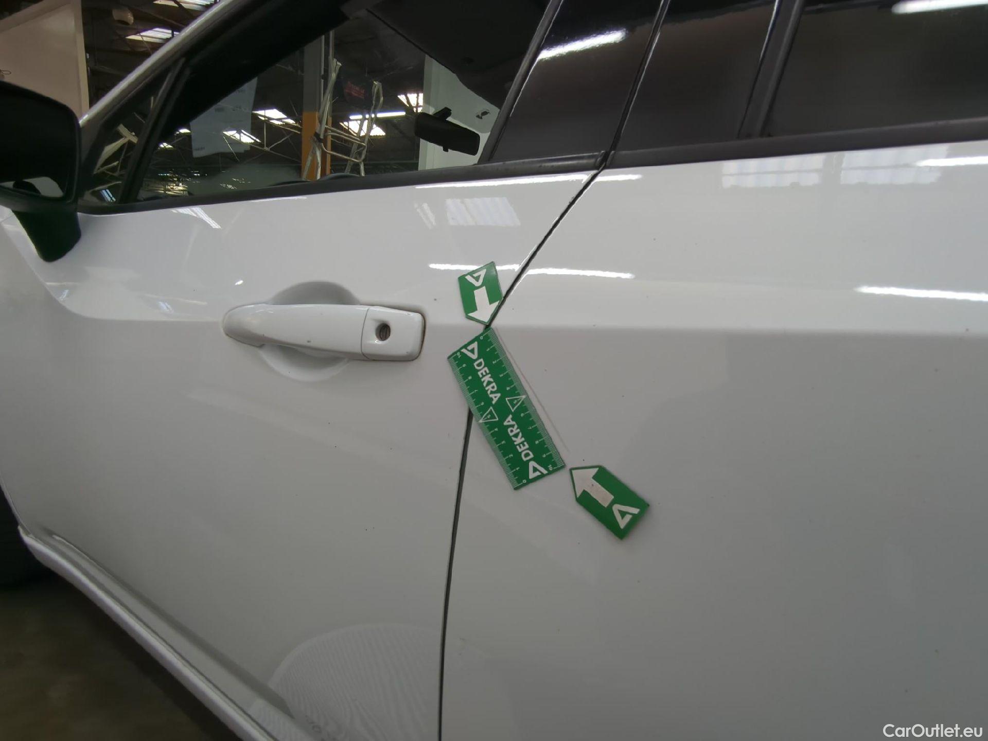  Nissan  Micra NISSAN  5p Berline IG-T 90 Business Edition #25