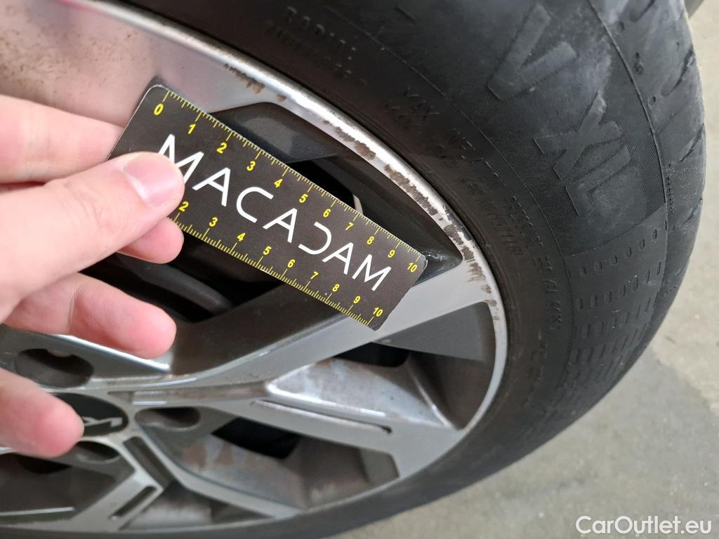  KIA  STONIC KIA  / 2020 / 5P / SUV 1.0 T-GDI 120 MHEV GT LINE DCT7 #10