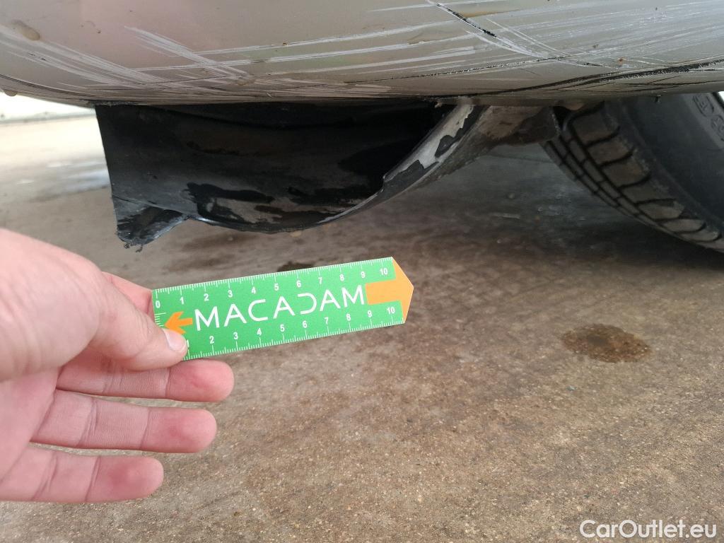  Mercedes  A-Klasse MERCEDES-BENZ Classe A Compact  2018  5P  Berline A 250 e Business Line 8GDCT #13