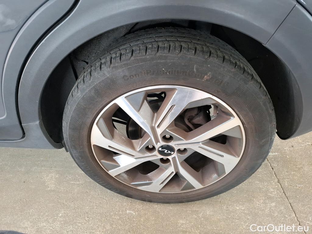  KIA  STONIC KIA  / 2020 / 5P / SUV 1.0 T-GDI 120 MHEV GT LINE DCT7 #5