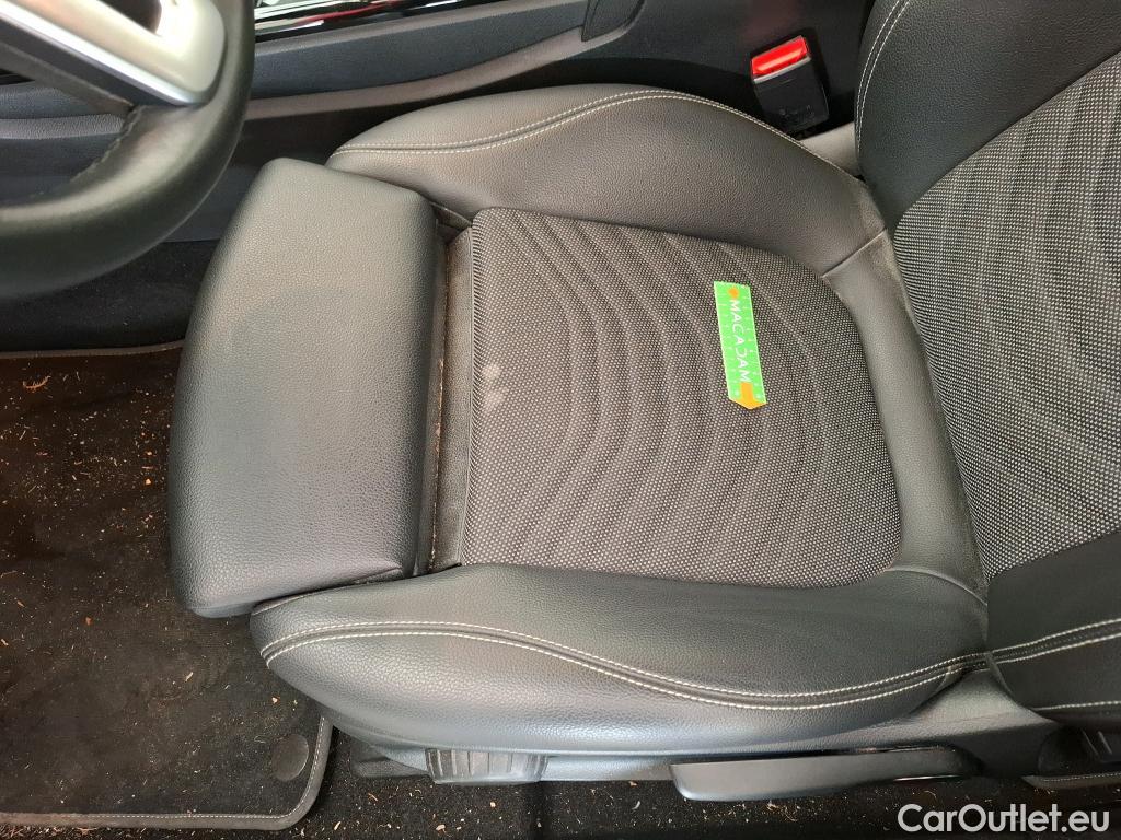  Mercedes  A-Klasse MERCEDES-BENZ Classe A Compact  2018  5P  Berline A 250 e Business Line 8GDCT #30