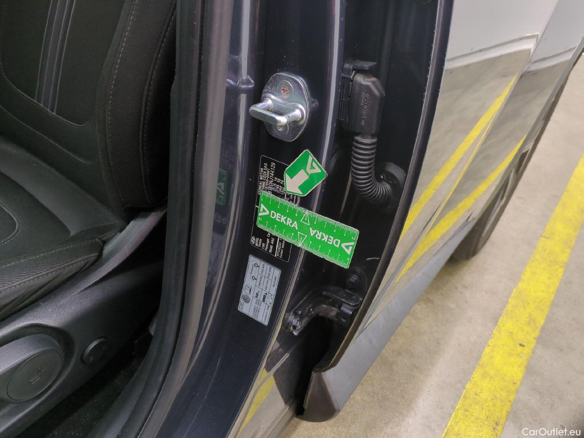  Hyundai  Tucson HYUNDAI  / 2020 / 5P / SUV 1.6 PHEV 265 HTRAC CREATIVE 4WD AUTO #2