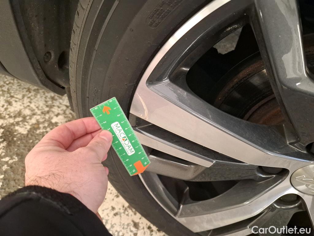  Peugeot  3008  Allure 1.2 PureTech 130CV BVA8 E6d #19