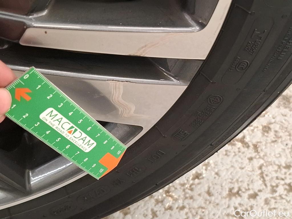  Peugeot  3008  Allure 1.2 PureTech 130CV BVA8 E6d #33