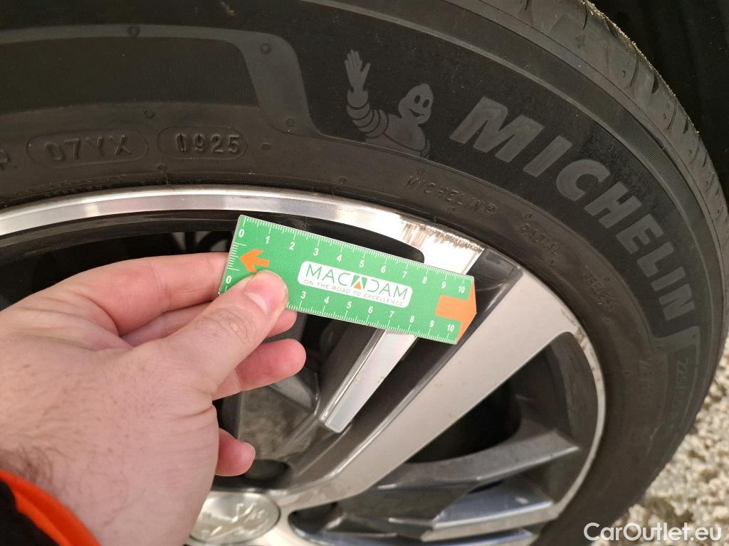  Peugeot  3008  Allure 1.2 PureTech 130CV BVA8 E6d #16