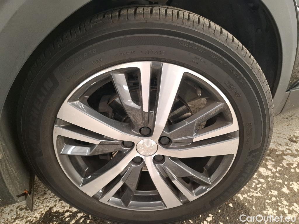  Peugeot  3008  Allure 1.2 PureTech 130CV BVA8 E6d #26