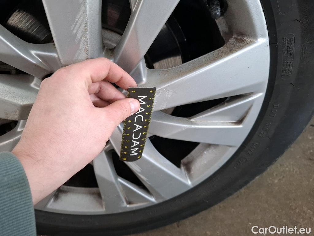  Peugeot  3008  Active Business 1.5 HDi 130CV BVA8 E6dT #34