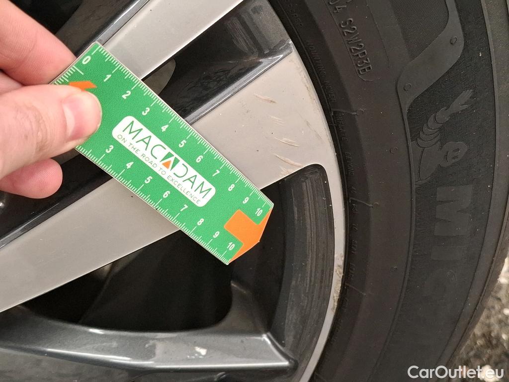  Peugeot  3008  Allure 1.2 PureTech 130CV BVA8 E6d #28