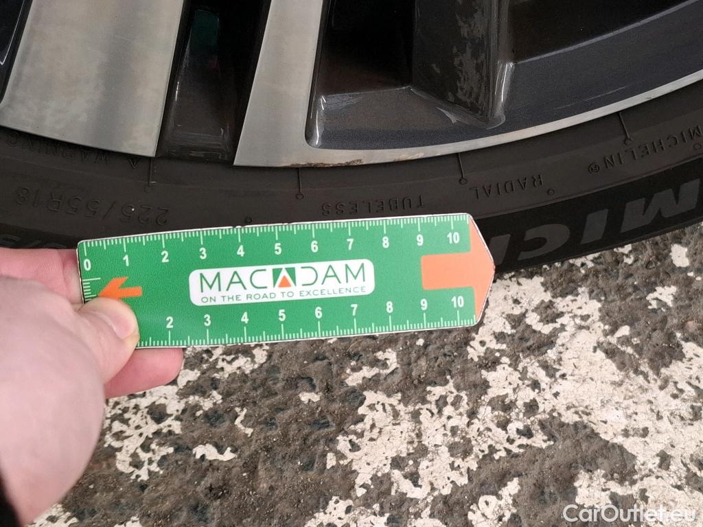  Peugeot  3008  II Allure Pack 1.5 HDi 130CV BVM6 E6d #25