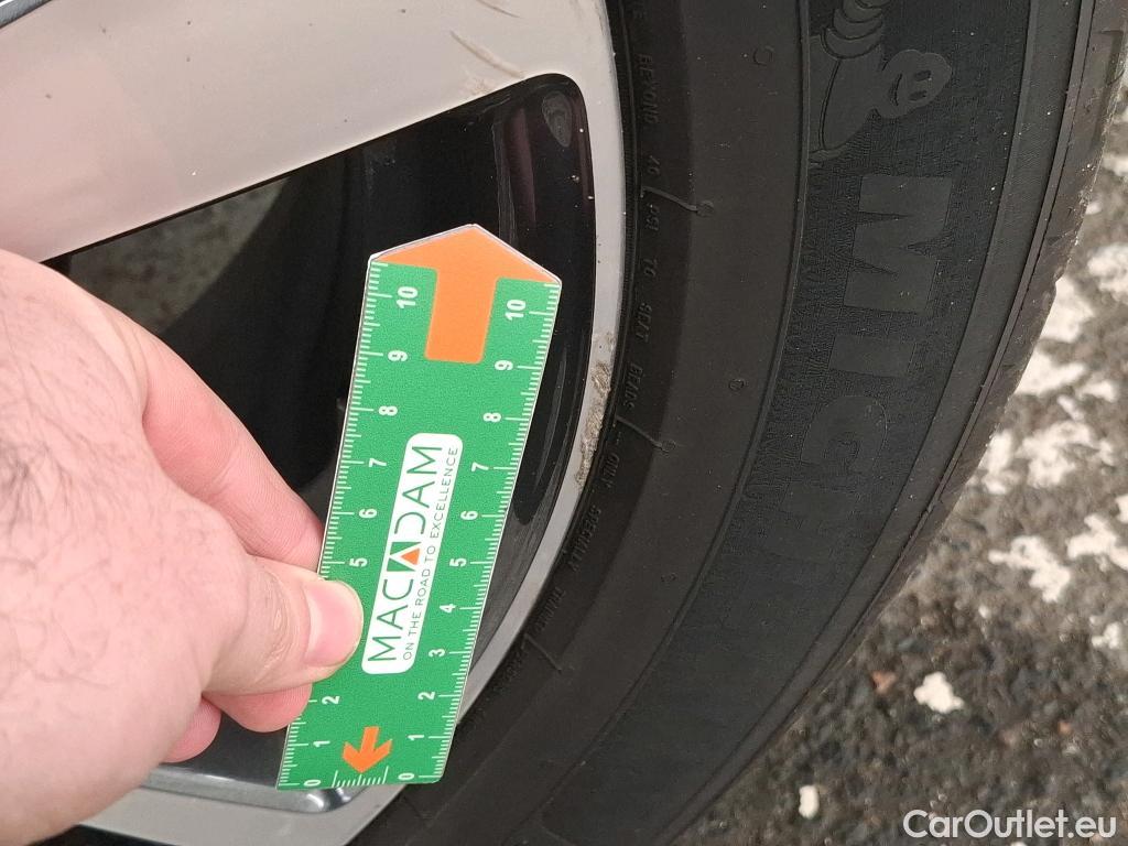  Peugeot  3008  Allure 1.2 PureTech 130CV BVA8 E6d #29