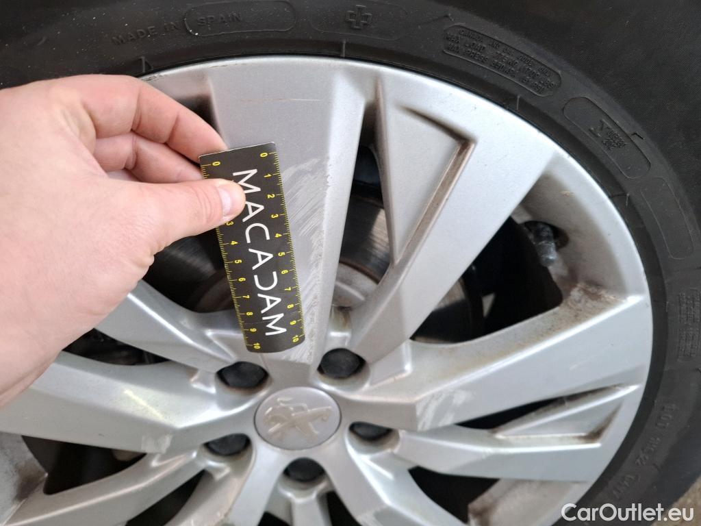  Peugeot  3008  Active Business 1.5 HDi 130CV BVA8 E6dT #31