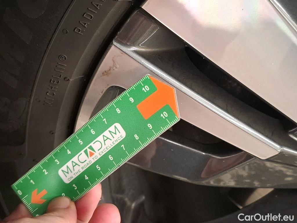  Peugeot  3008  Allure 1.2 PureTech 130CV BVA8 E6d #30