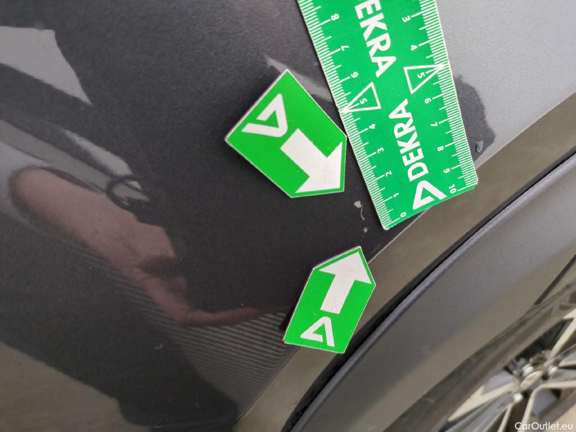  Toyota  Yaris Cross TOYOTA  Hybride / 2021 / 5P / SUV 1.5 HYBRID 116H DESIGN AUTO #49