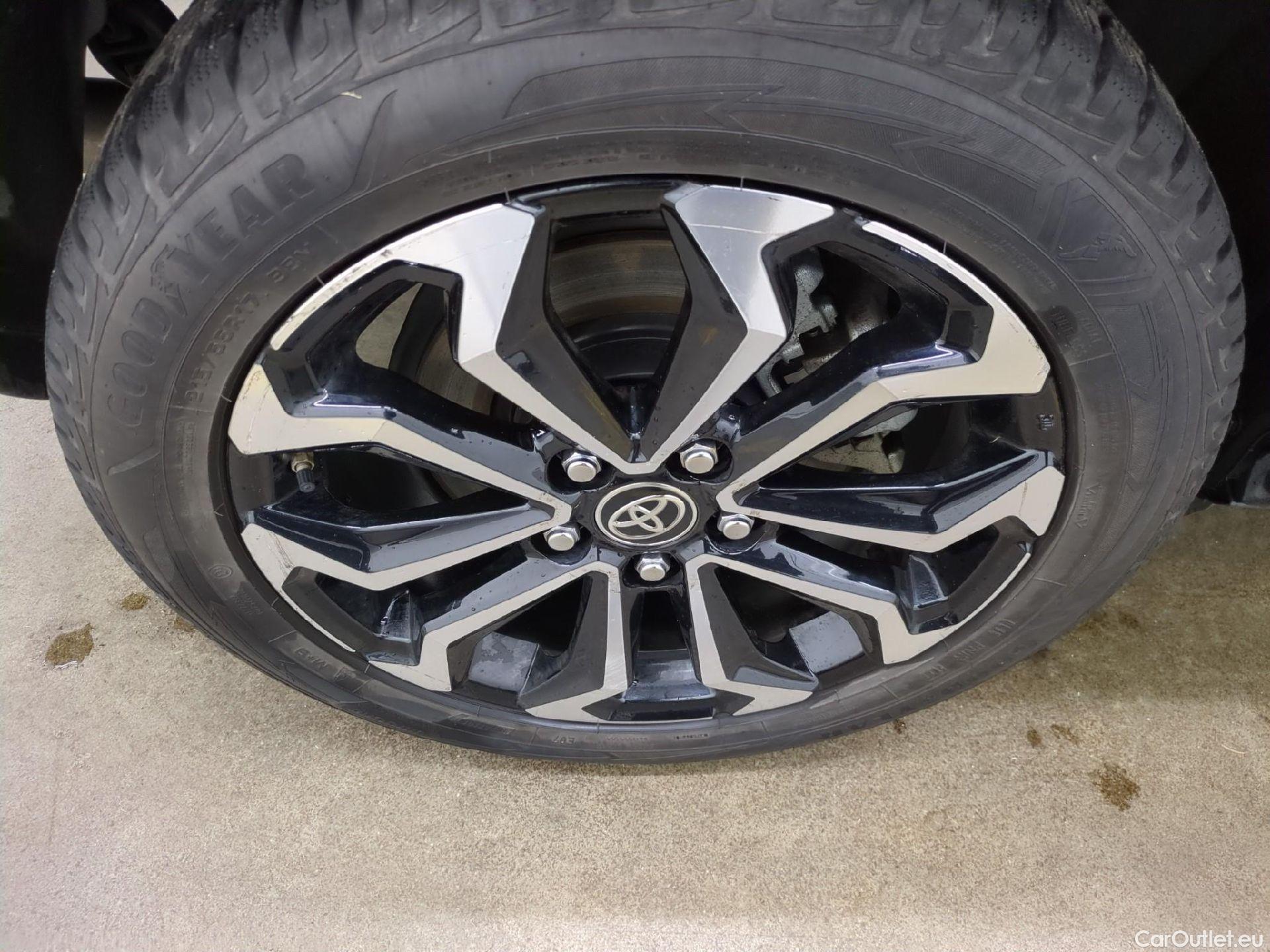  Toyota  Yaris Cross TOYOTA  Hybride / 2021 / 5P / SUV 1.5 HYBRID 116H DESIGN AUTO #24