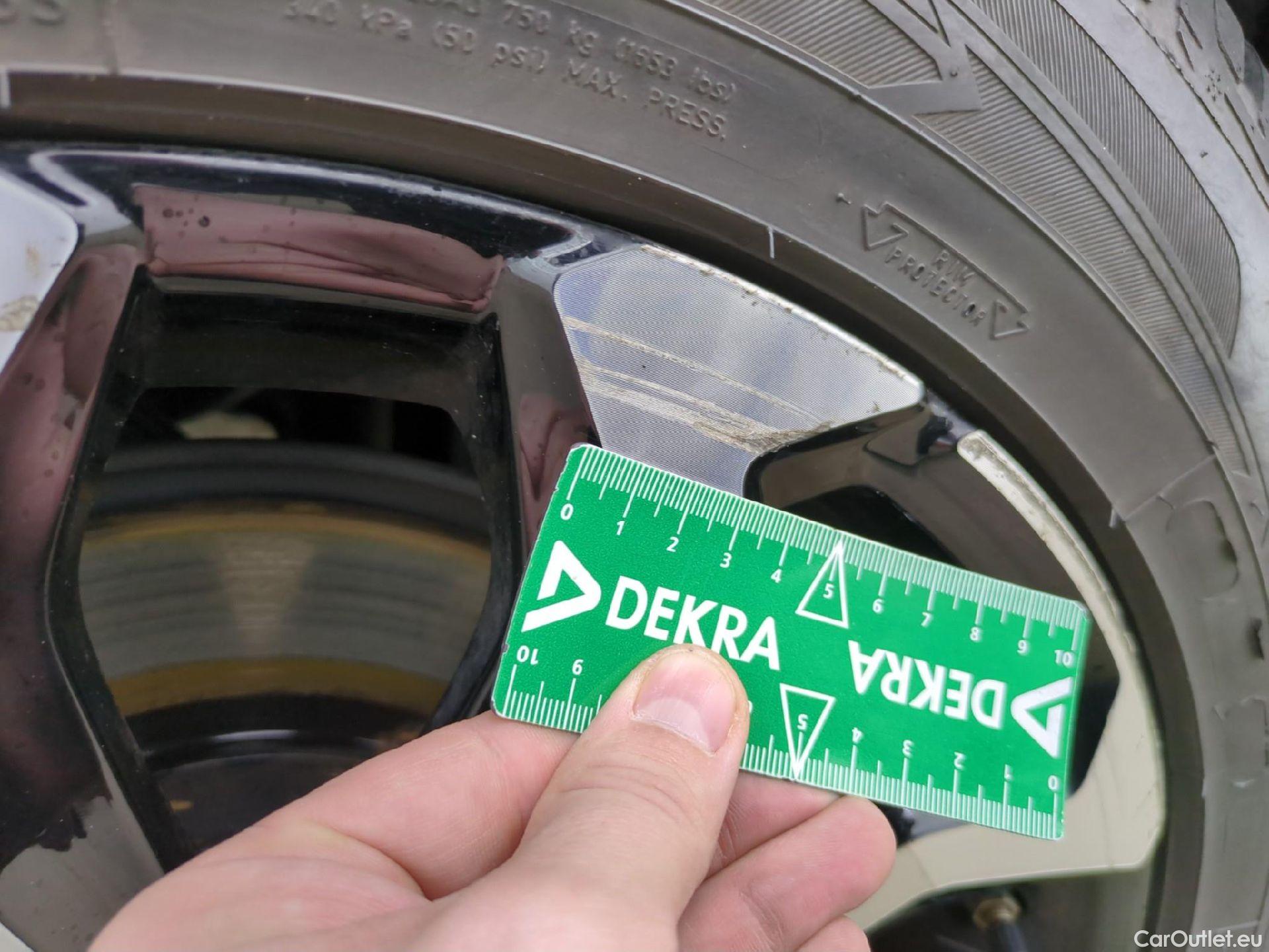  Toyota  Yaris Cross TOYOTA  Hybride / 2021 / 5P / SUV 1.5 HYBRID 116H DESIGN AUTO #19