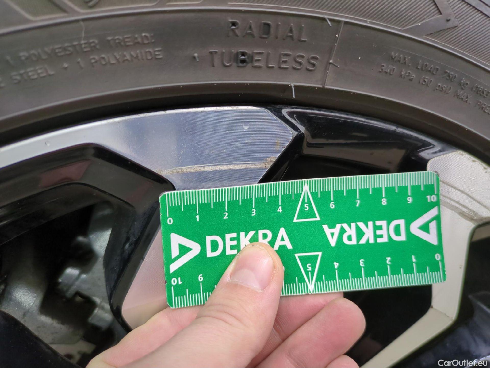  Toyota  Yaris Cross TOYOTA  Hybride / 2021 / 5P / SUV 1.5 HYBRID 116H DESIGN AUTO #20