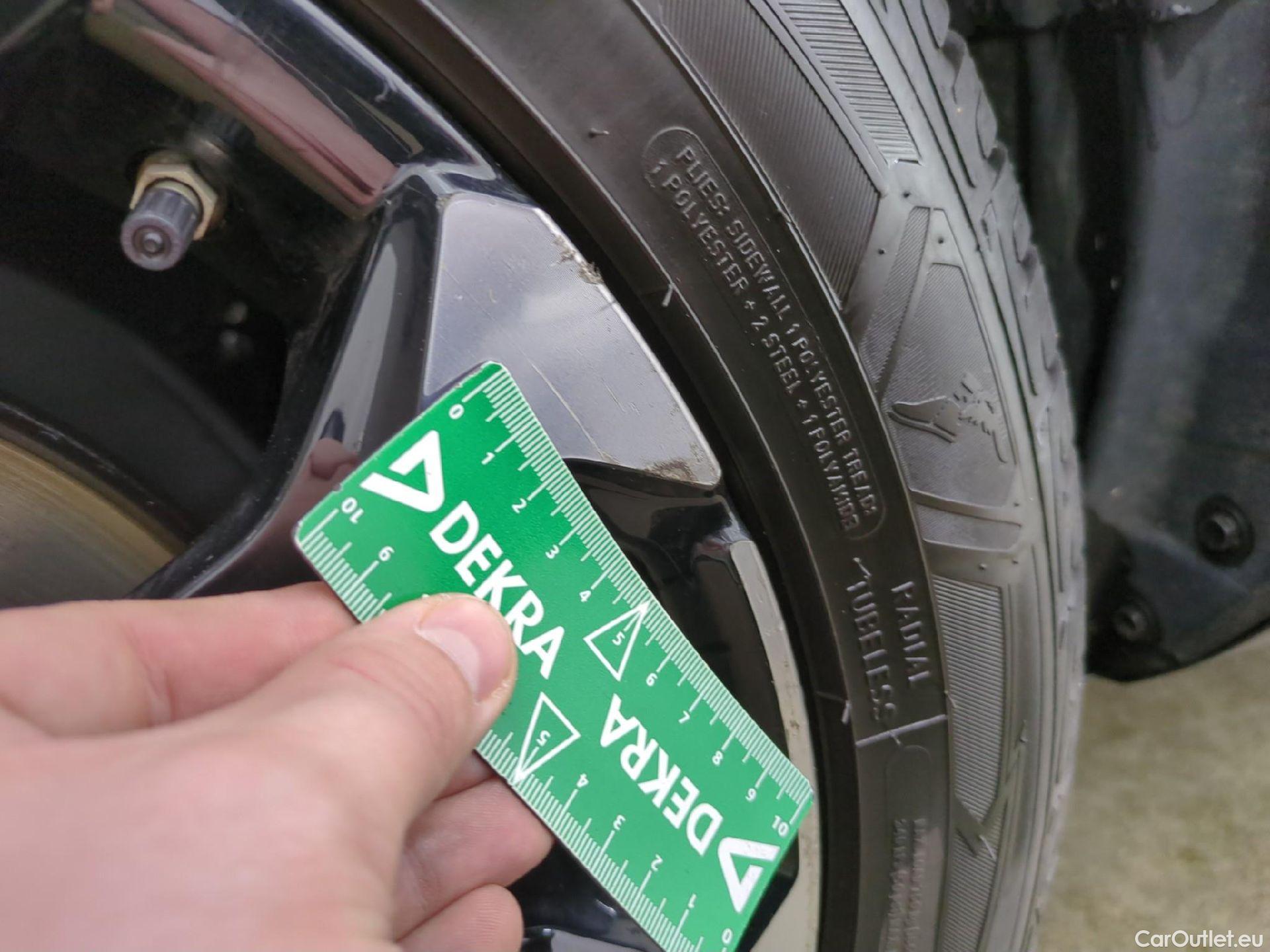  Toyota  Yaris Cross TOYOTA  Hybride / 2021 / 5P / SUV 1.5 HYBRID 116H DESIGN AUTO #14