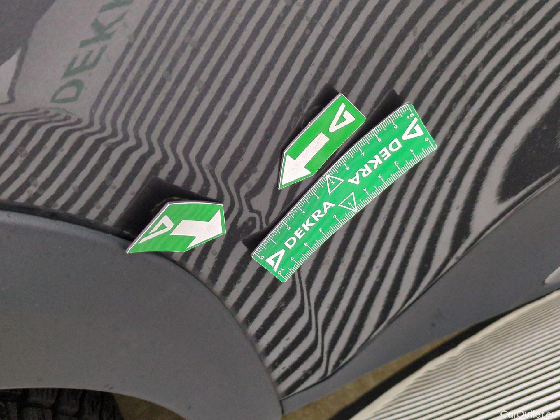  Toyota  Yaris Cross TOYOTA  Hybride / 2021 / 5P / SUV 1.5 HYBRID 116H DESIGN AUTO #32