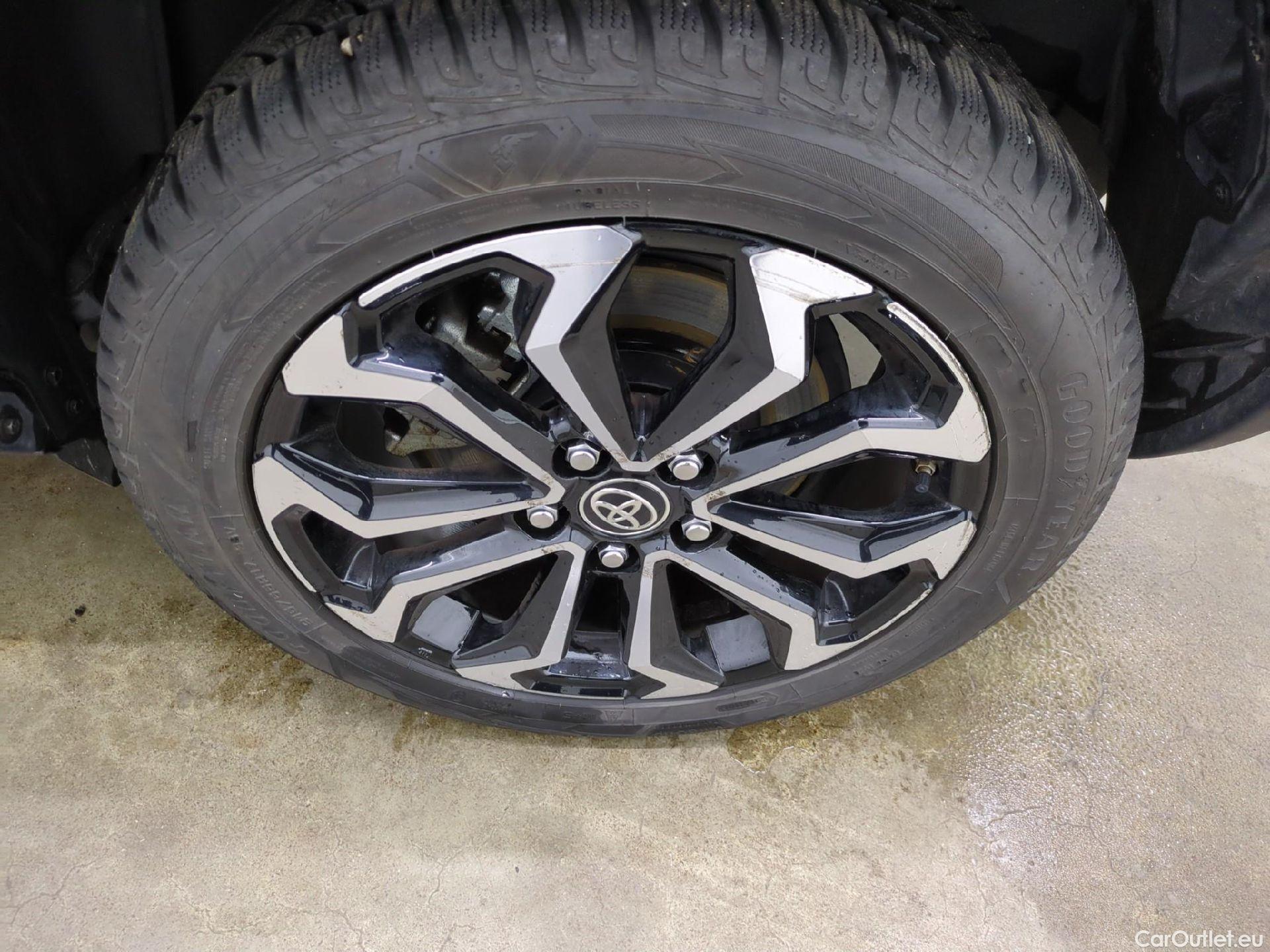  Toyota  Yaris Cross TOYOTA  Hybride / 2021 / 5P / SUV 1.5 HYBRID 116H DESIGN AUTO #16