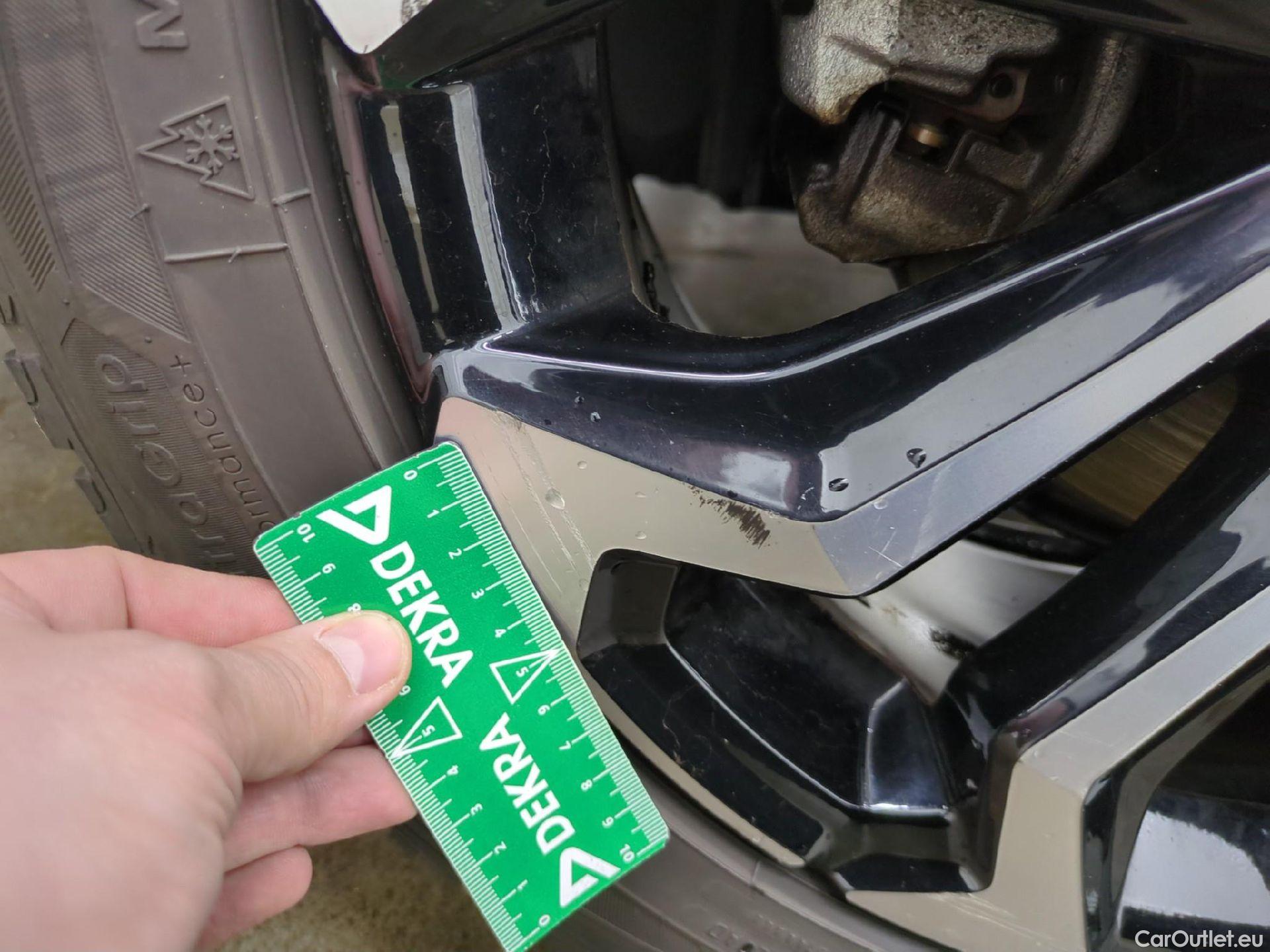  Toyota  Yaris Cross TOYOTA  Hybride / 2021 / 5P / SUV 1.5 HYBRID 116H DESIGN AUTO #9