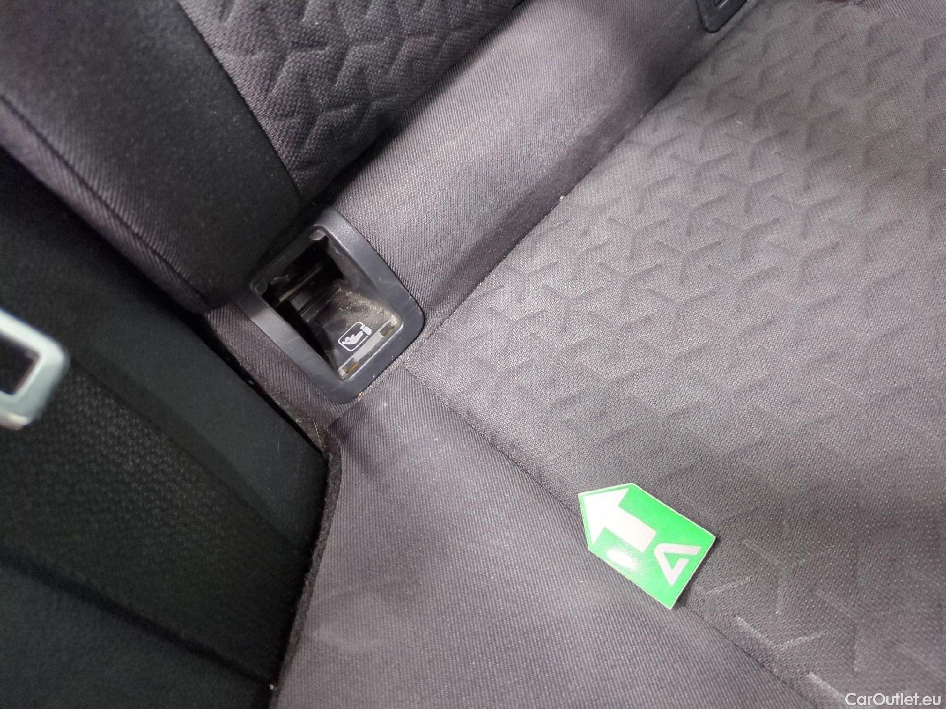  Toyota  Yaris Cross TOYOTA  Hybride / 2021 / 5P / SUV 1.5 HYBRID 116H DESIGN AUTO #39