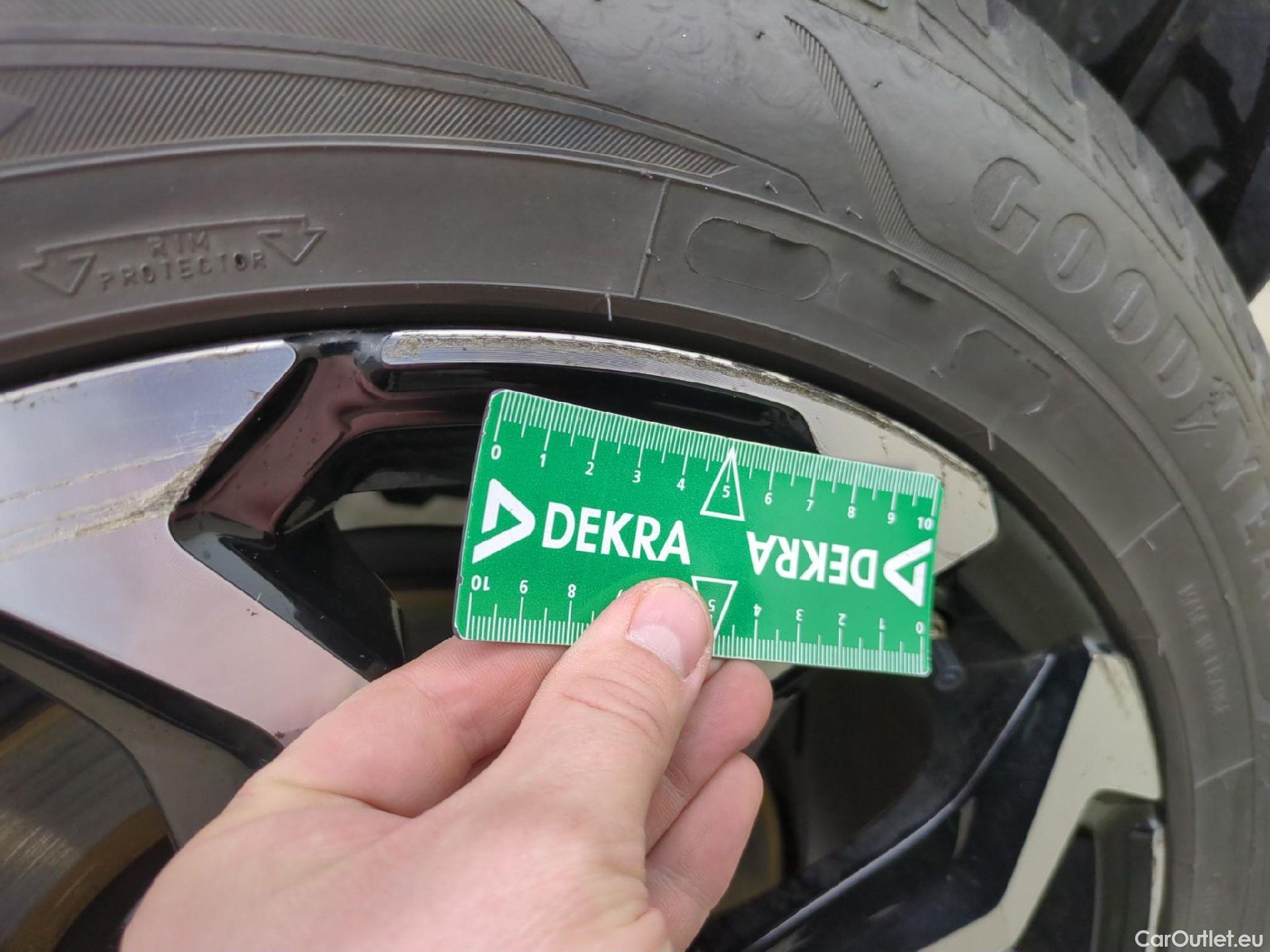  Toyota  Yaris Cross TOYOTA  Hybride / 2021 / 5P / SUV 1.5 HYBRID 116H DESIGN AUTO #22