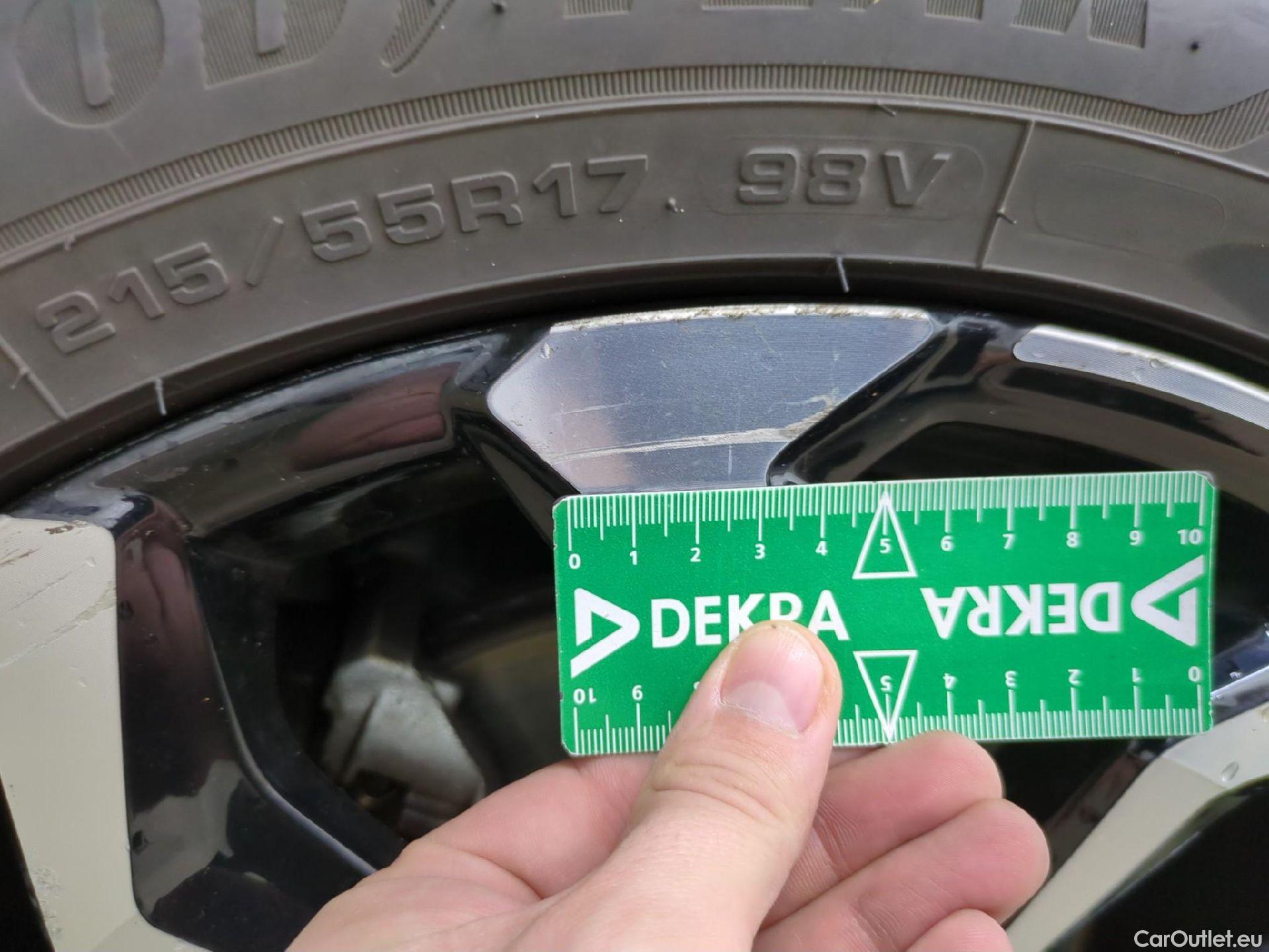  Toyota  Yaris Cross TOYOTA  Hybride / 2021 / 5P / SUV 1.5 HYBRID 116H DESIGN AUTO #5