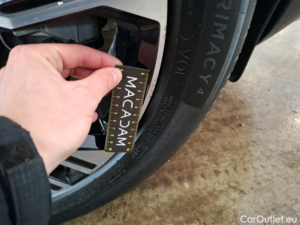  Volvo  XC 40 VOLVO XC40 / 2017 / 5P / SUV Recharge T5 262 DCT7 Inscription Luxe #39