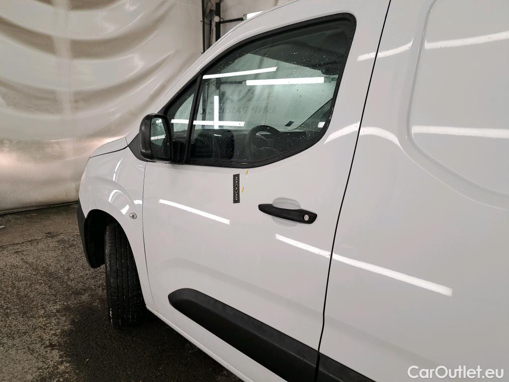  Citroen  Berlingo CITROEN  Van / 2018 / 4P / Fourgonnette Taille M 650kg BlueHDi 100 S&S BVM Club #8