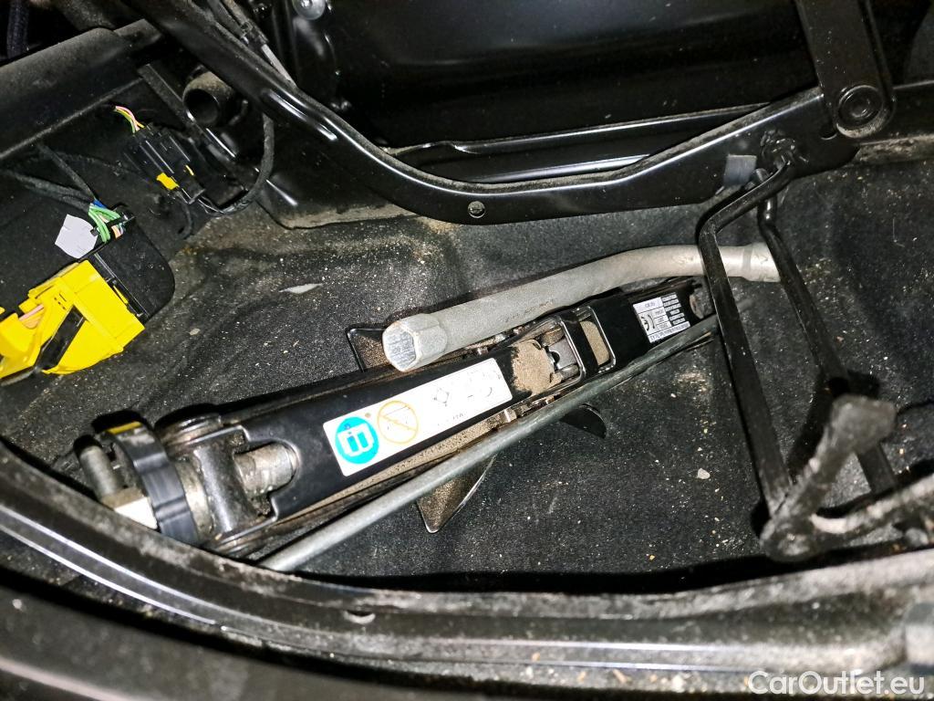  Citroen  Berlingo CITROEN  Van / 2018 / 4P / Fourgonnette Taille M 650kg BlueHDi 100 S&S BVM Club #4