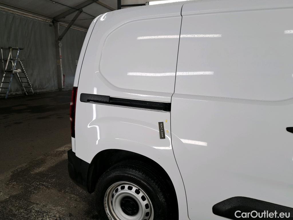  Citroen  Berlingo CITROEN  Van / 2018 / 4P / Fourgonnette Taille M 650kg BlueHDi 100 S&S BVM Club #10