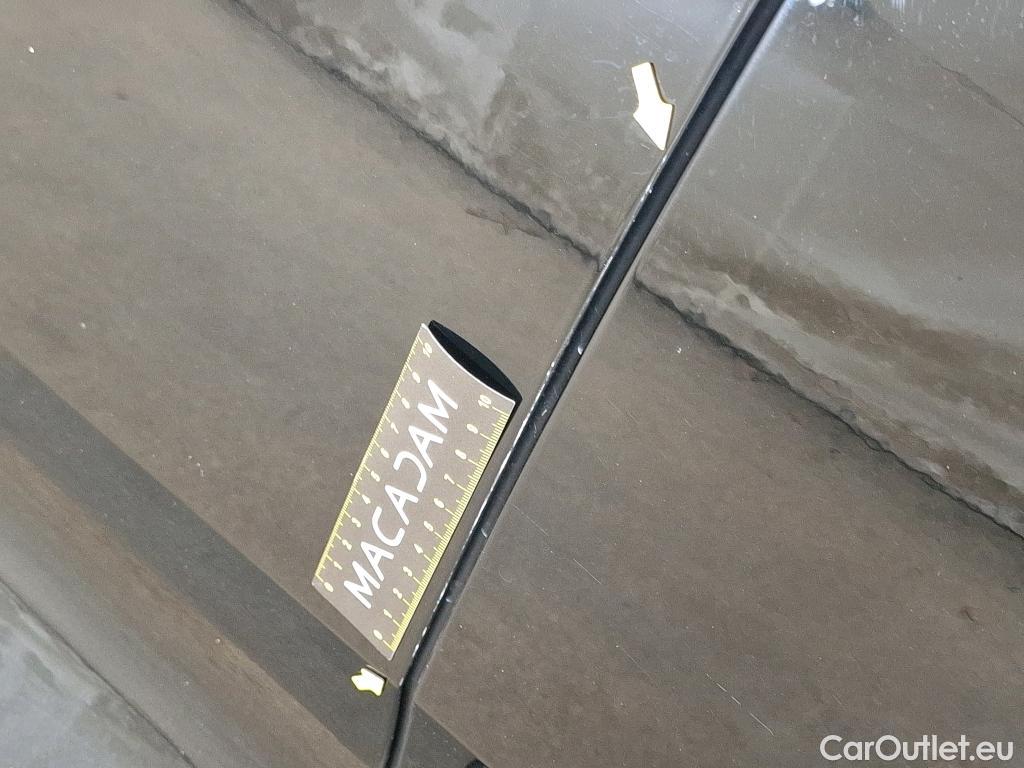  Volvo  XC 40 VOLVO XC40 / 2017 / 5P / SUV Recharge T4 211 DCT7 Business #2