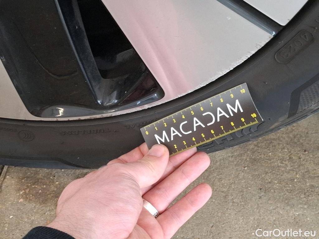  Volvo  XC 40 VOLVO XC40 / 2017 / 5P / SUV Recharge T4 211 DCT7 Business #9