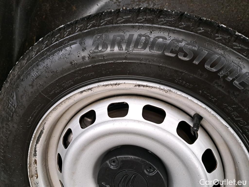  Citroen  Berlingo CITROEN  Van / 2018 / 4P / Fourgonnette Taille M 650kg BlueHDi 100 S&S BVM Club #17