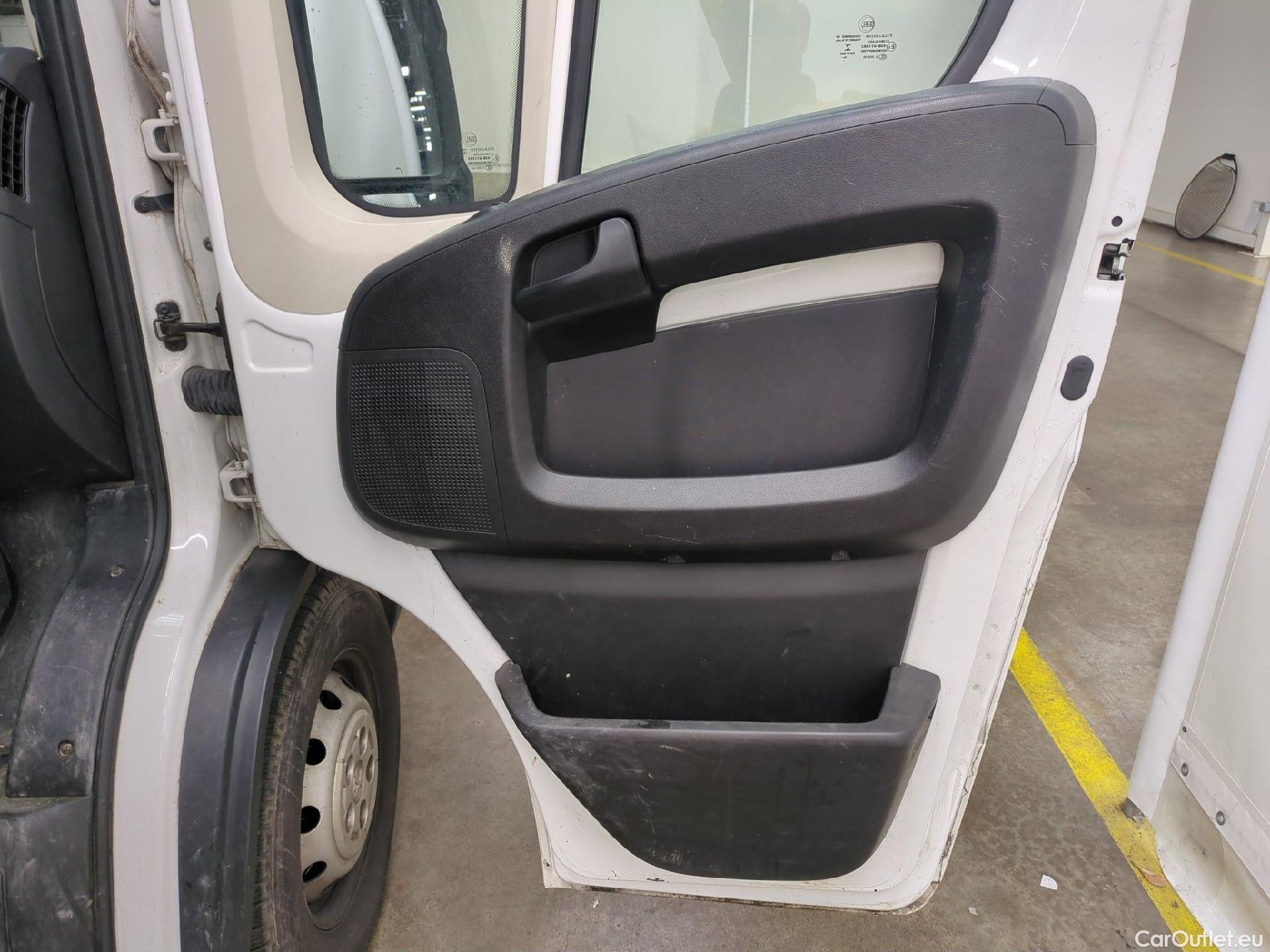  Peugeot  Boxer  Fourgon Surélevé 435 L4H2 Asphalt BlueHDi 140 Stop&Start 2.2 140CV BVM6 #48