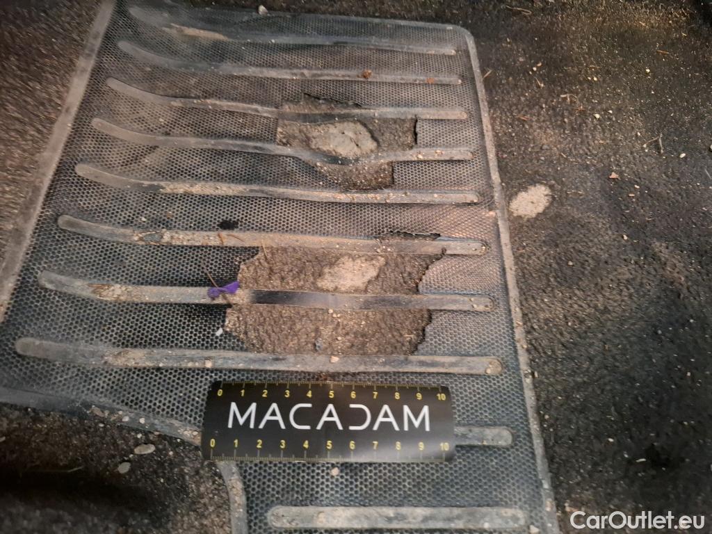  Peugeot  208  Premium 1.5 HDi 100CV BVM6 E6d #3