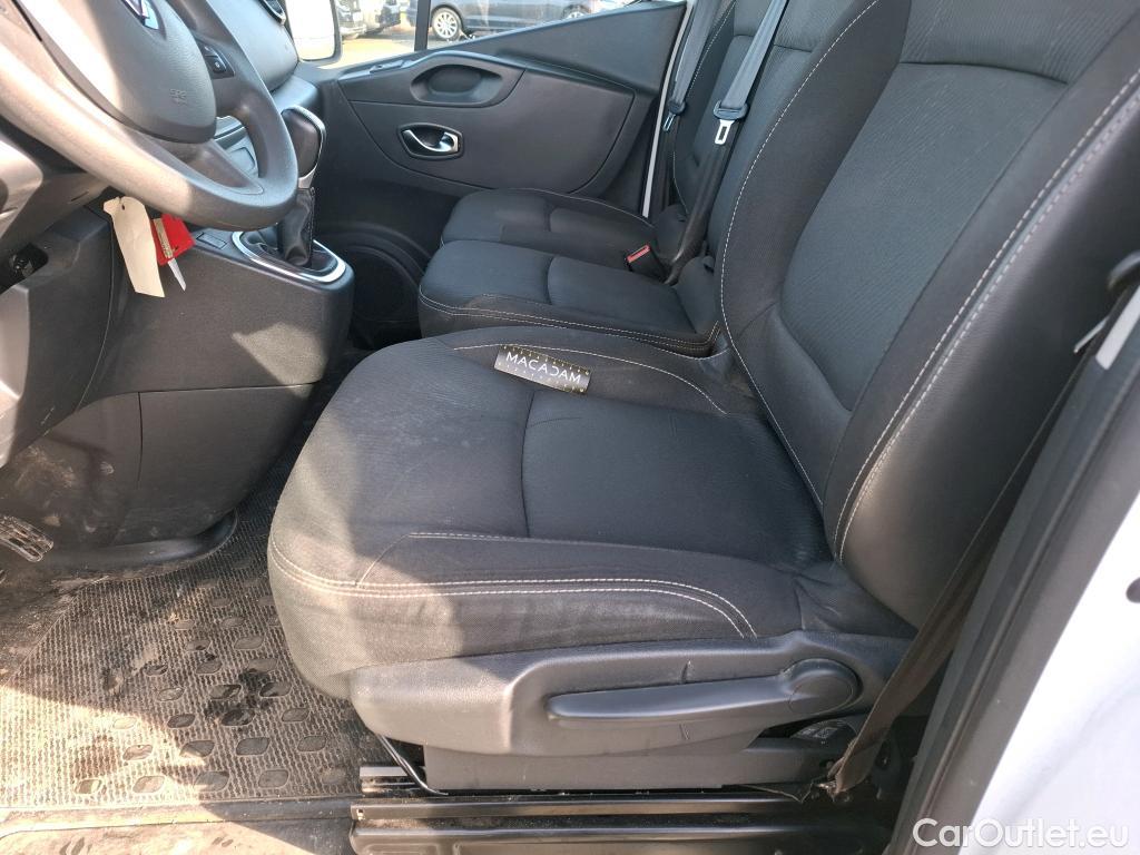  Renault  Trafic RENAULT  / 2019 / 4P / Fourgon tole FG GCF L1H1 1000 Energy dCi 145 EDC #1