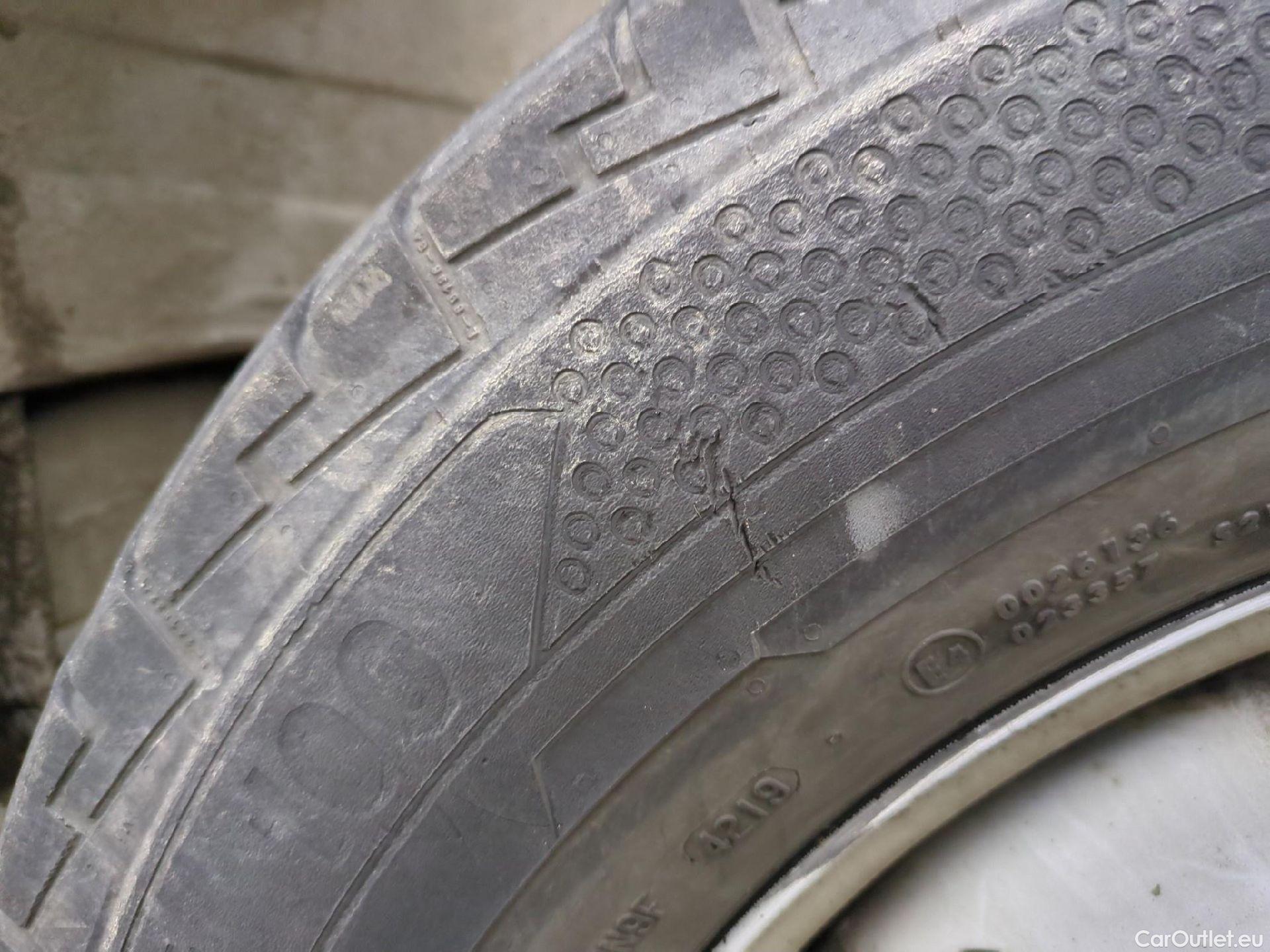  Peugeot  Boxer  Fourgon Surélevé 435 L4H2 Asphalt BlueHDi 140 Stop&Start 2.2 140CV BVM6 #9