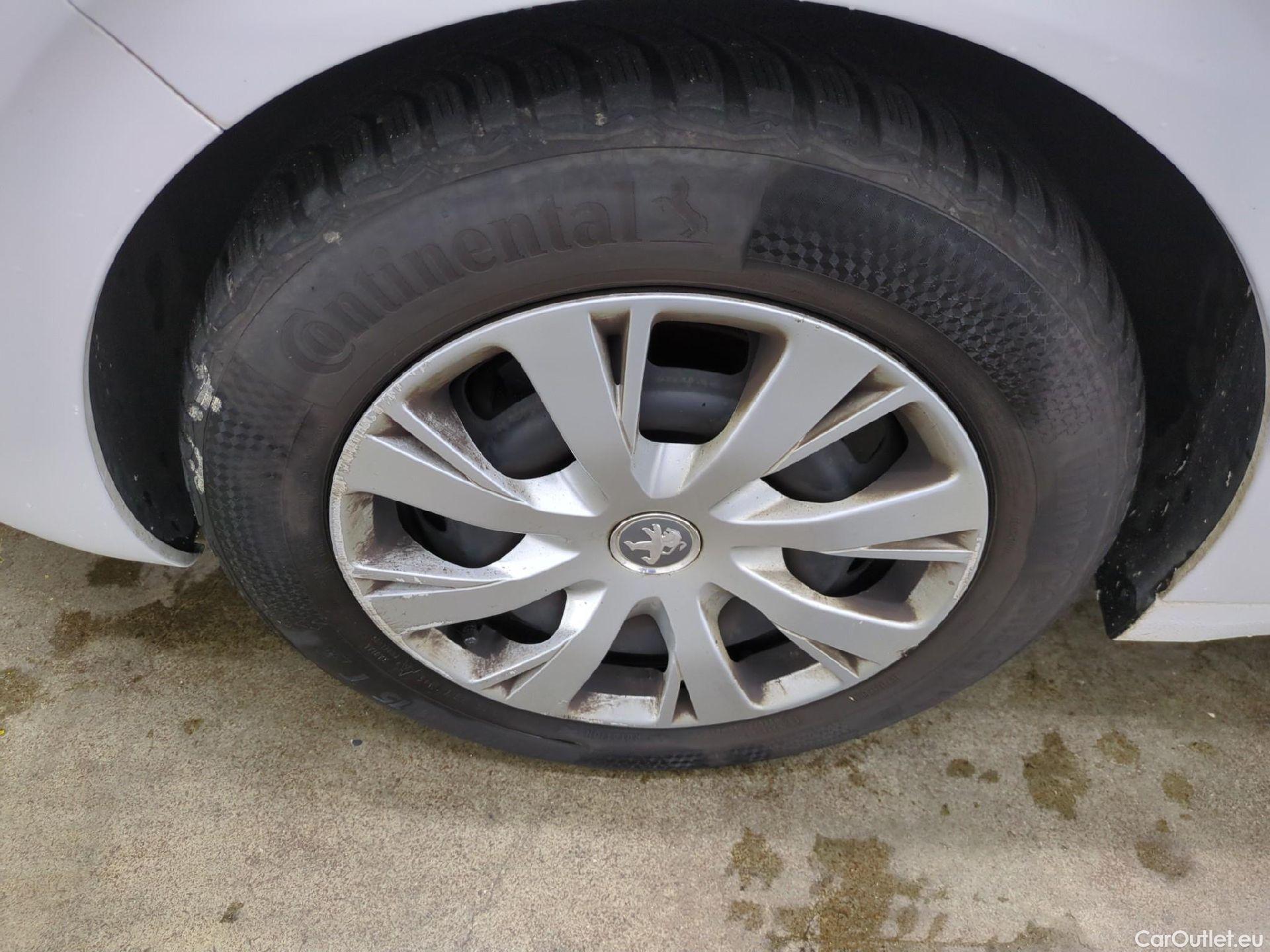  Peugeot  208  Affaire Premium Pack 1.5 HDi 100CV BVM5 E6dT #7