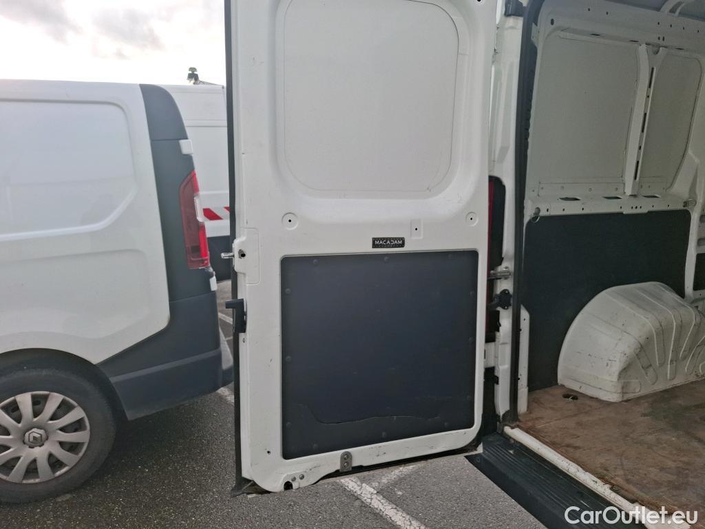  Peugeot  Boxer PEUGEOT  VU 4p Fourgon BLUEHDI 130 PREMIUM PA 330 L1H1 #23
