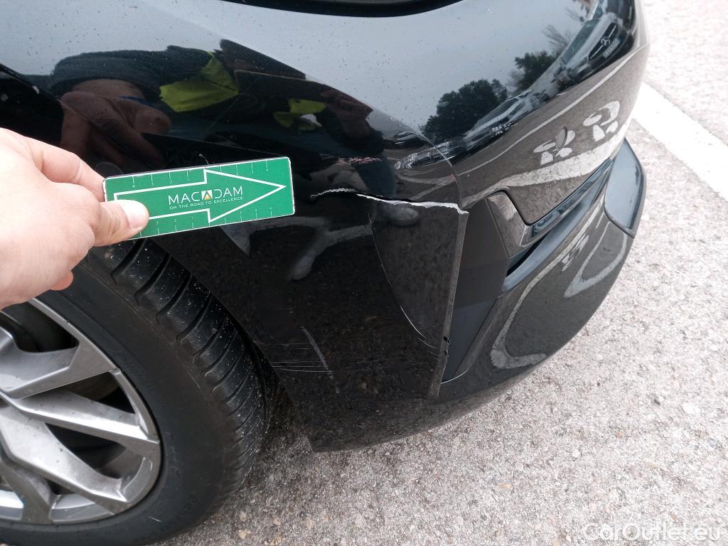  Bmw  Serie 3 BMW  / 2018 / 4P / sedán 320d Auto. #11