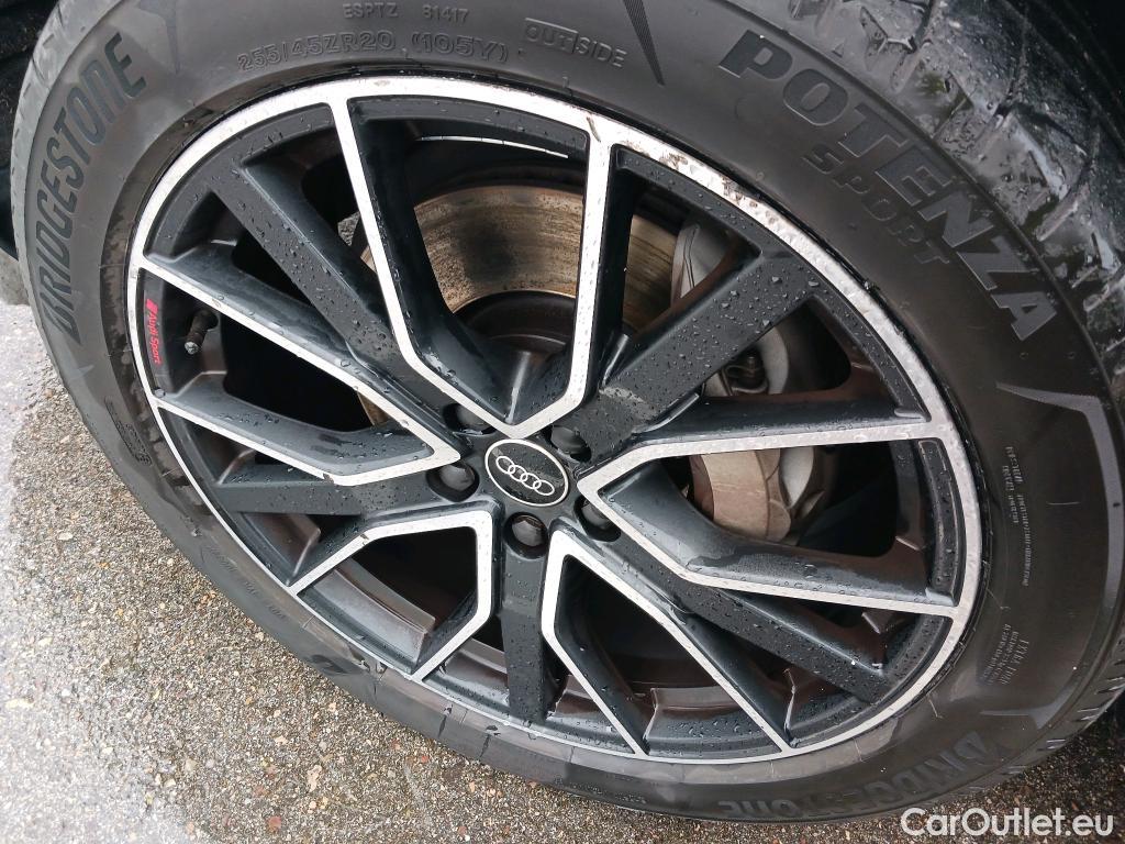  Land Rover  Discovery AUDI Q5 / 2020 / 5P / todoterreno Black Line 50 TFSI e quattro #1