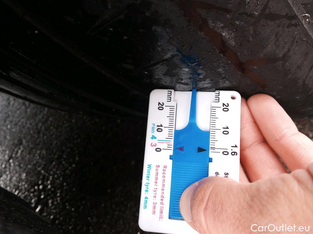  Audi  Q8 AUDI  50 TDI 210kW (286CV) quattro tiptronic S Line Black Edition 30000€ Opciones #4