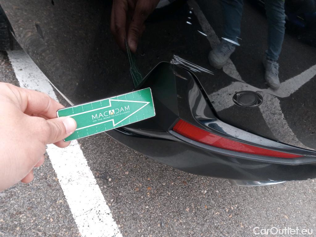  Bmw  Serie 3 BMW  / 2018 / 4P / sedán 320d Auto. #29