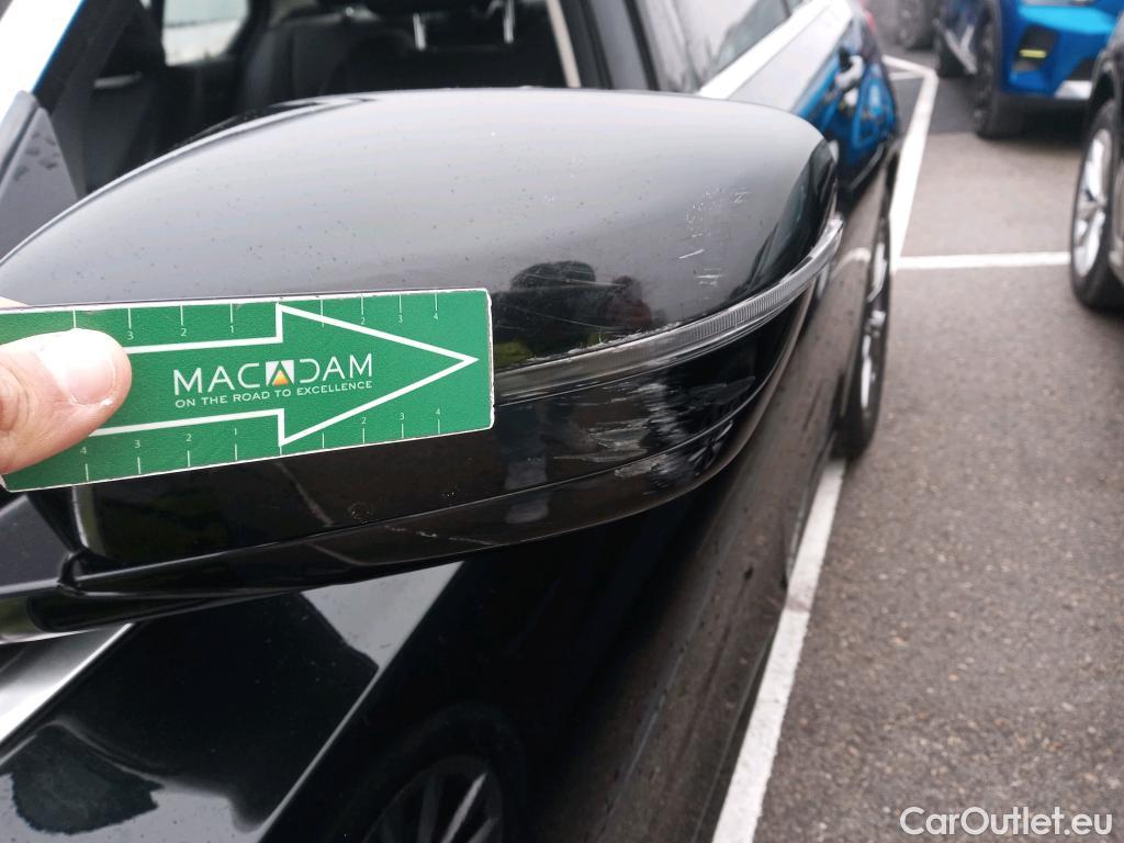  Bmw  Serie 3 BMW  / 2018 / 4P / sedán 320d Auto. #22