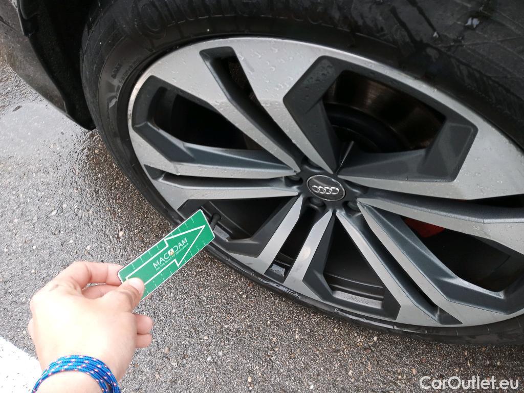  Audi  Q8 AUDI  50 TDI 210kW (286CV) quattro tiptronic S Line Black Edition 30000€ Opciones #17