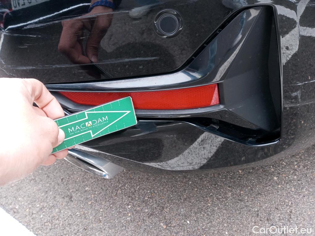  Bmw  Serie 3 BMW  / 2018 / 4P / sedán 320d Auto. #26