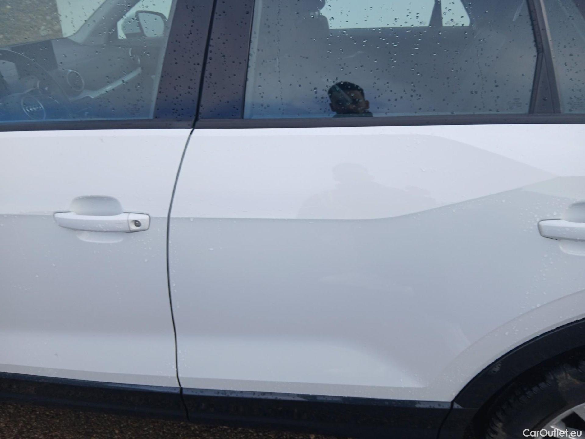  Audi  Q2 AUDI  / 2016 / 5P / todoterreno Design 30 TFSI 85kW (116CV) #11