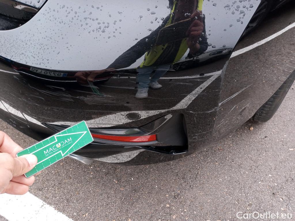  Bmw  Serie 3 BMW  / 2018 / 4P / sedán 320d Auto. #20