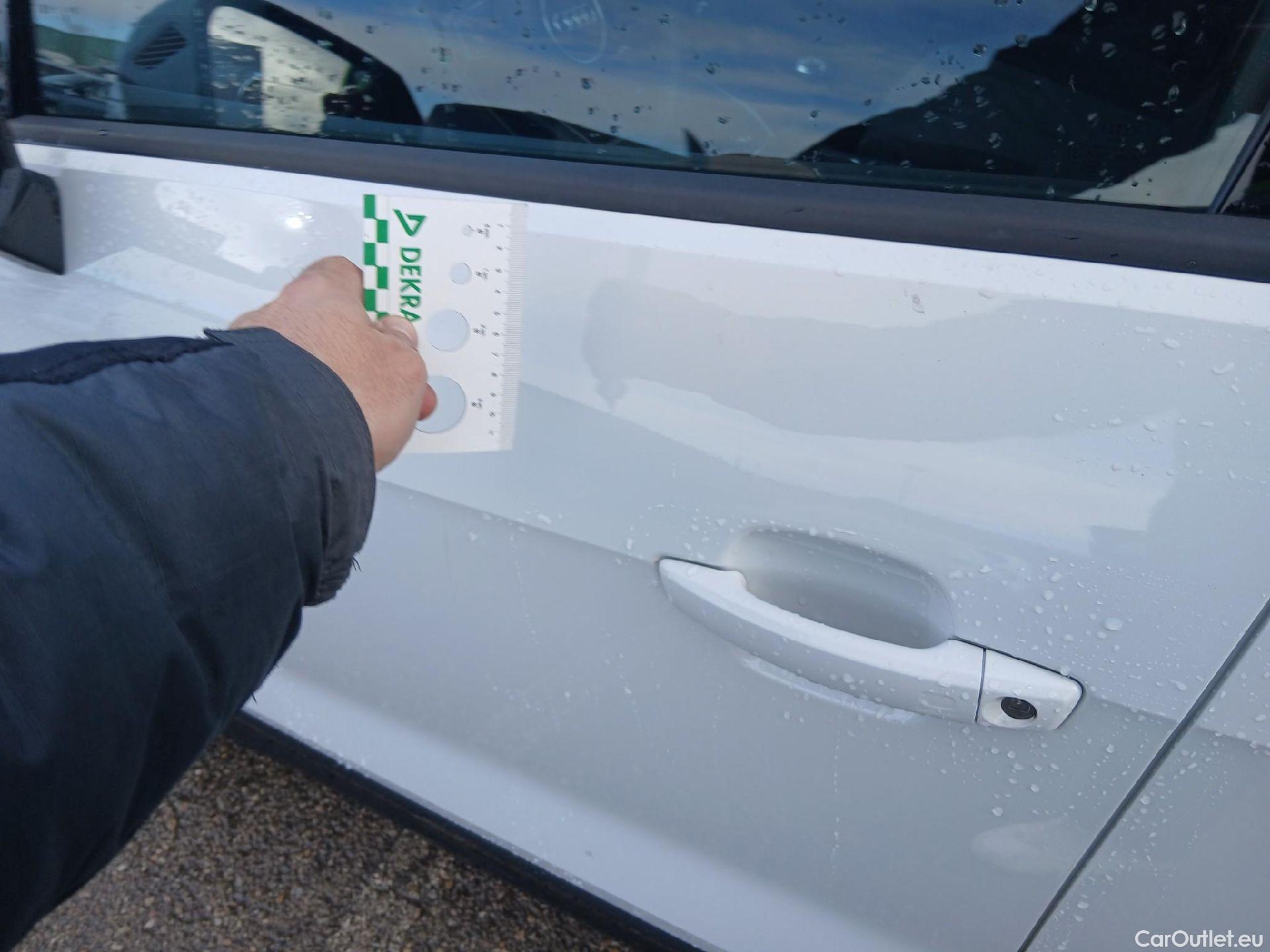  Audi  Q2 AUDI  / 2016 / 5P / todoterreno Design 30 TFSI 85kW (116CV) #8